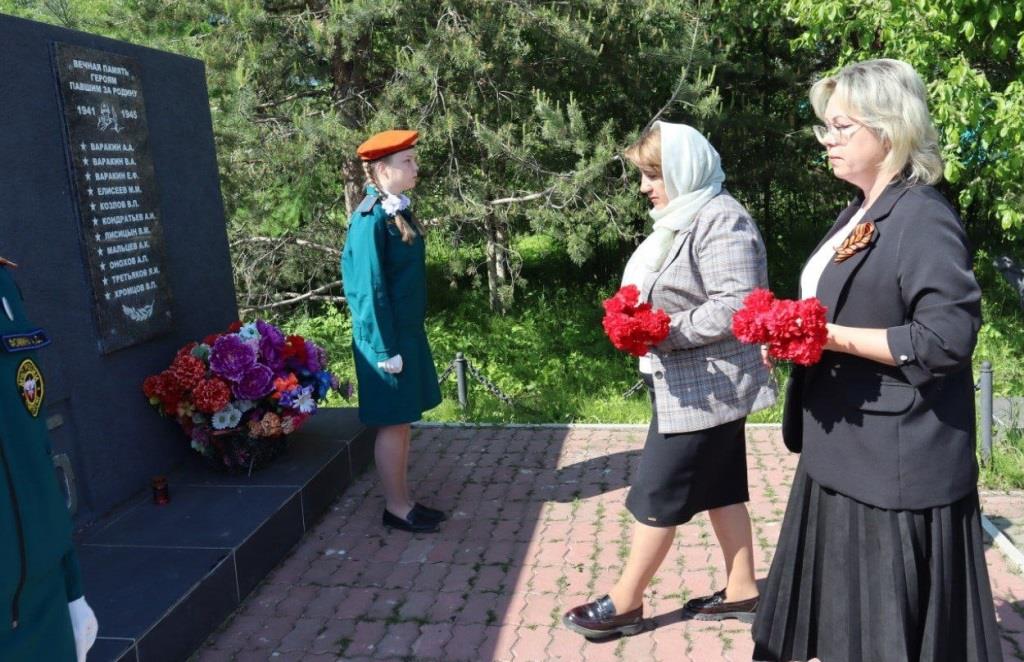 В Приморском районе почтили память павших в годы Великой Отечественной войны