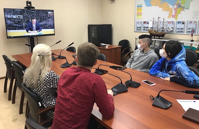 Волонтеры Приморского района пообщались с и.о. губернатора