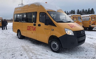 В школы Поморья передано 45 новых автобусов