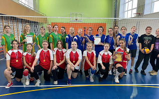 В Приморском районе выявили сильнейшие школьные спортивные клубы в волейболе