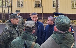 Александр Цыбульский встретился с мобилизованными из Архангельской области Александр Цыбульский встретился с мобилизованными из Архангельской области