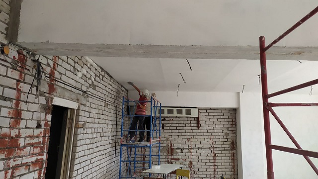 ТОС "Ластоляночка" продолжает восстановление местного ДК ТОС "Ластоляночка" продолжает восстановление местного ДК
