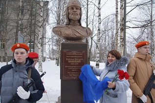 В Уемской школе состоялось открытие бюста Александра Невского