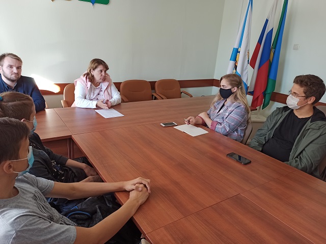 Встреча с молодежью Приморского района 